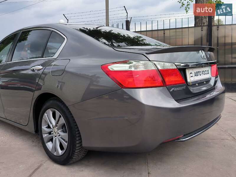 Седан Honda Accord 2014 в Киеве