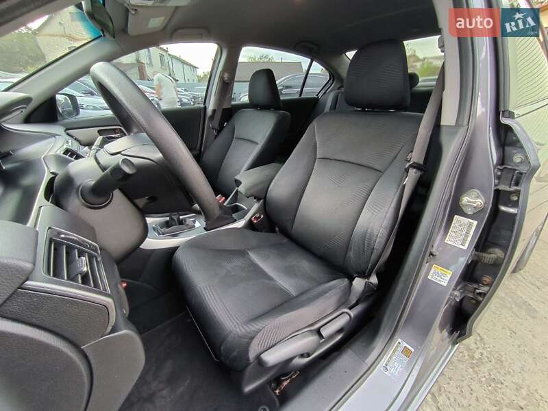 Седан Honda Accord 2014 в Киеве