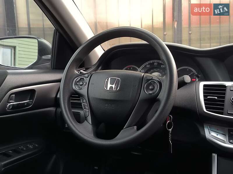 Седан Honda Accord 2014 в Киеве