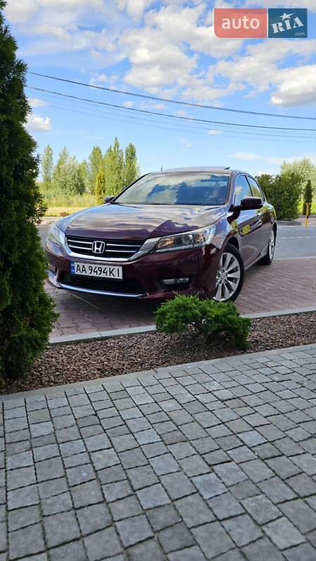 Седан Honda Accord 2014 в Києві