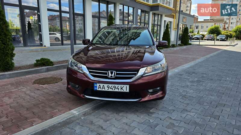 Седан Honda Accord 2014 в Києві