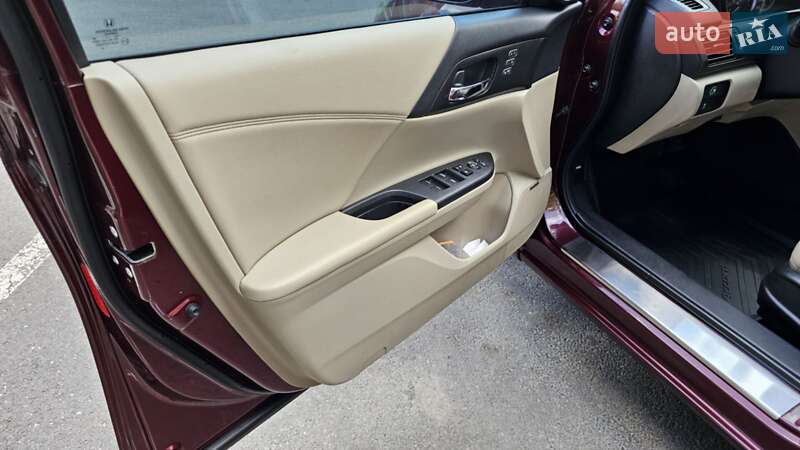 Седан Honda Accord 2014 в Києві