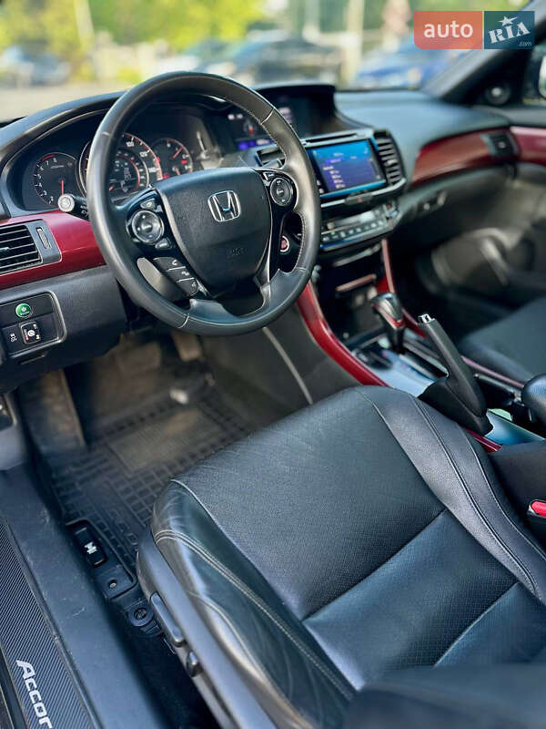 Купе Honda Accord 2016 в Днепре
