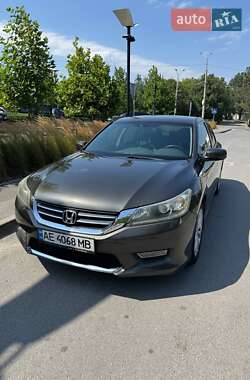 Седан Honda Accord 2013 в 