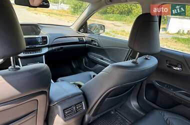 Седан Honda Accord 2013 в 