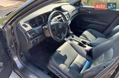 Седан Honda Accord 2013 в 