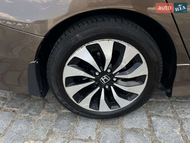 Седан Honda Accord 2017 в Киеве