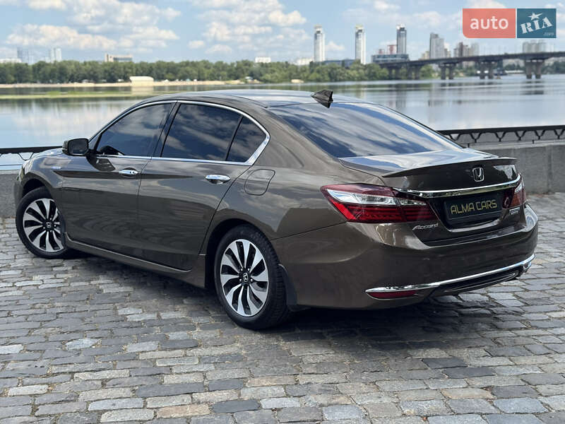 Седан Honda Accord 2017 в Киеве