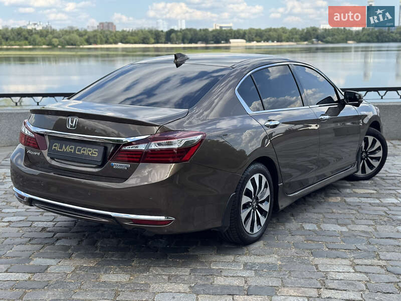 Седан Honda Accord 2017 в Киеве