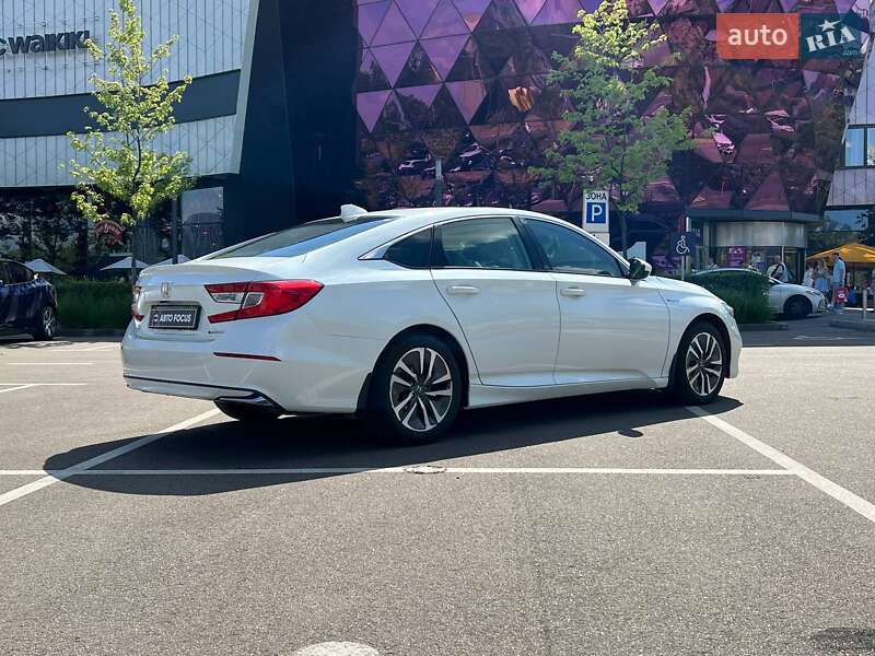 Седан Honda Accord 2018 в Киеве