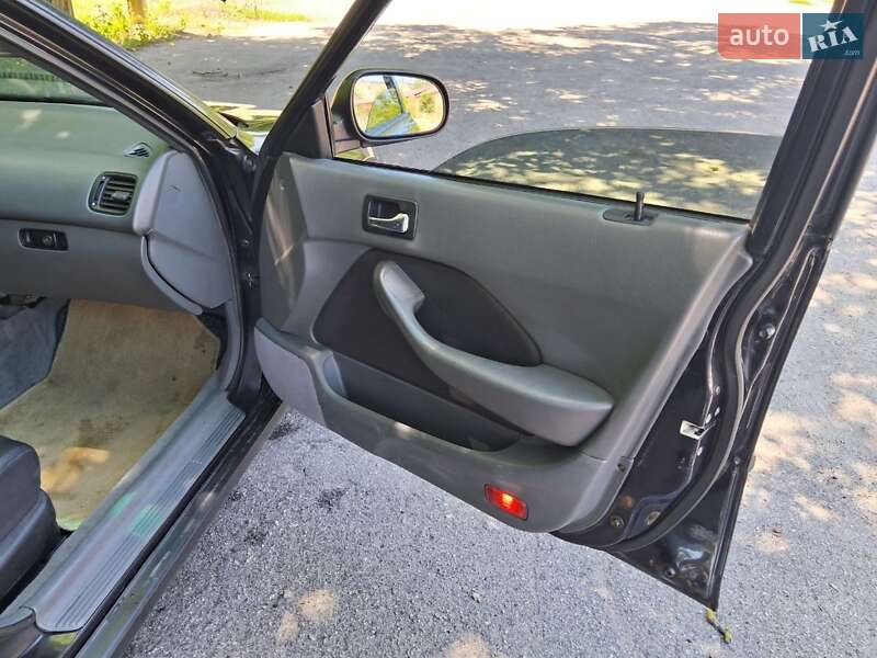 Седан Honda Accord 1994 в Марганце