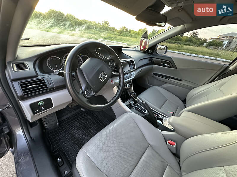 Седан Honda Accord 2014 в Прилуках