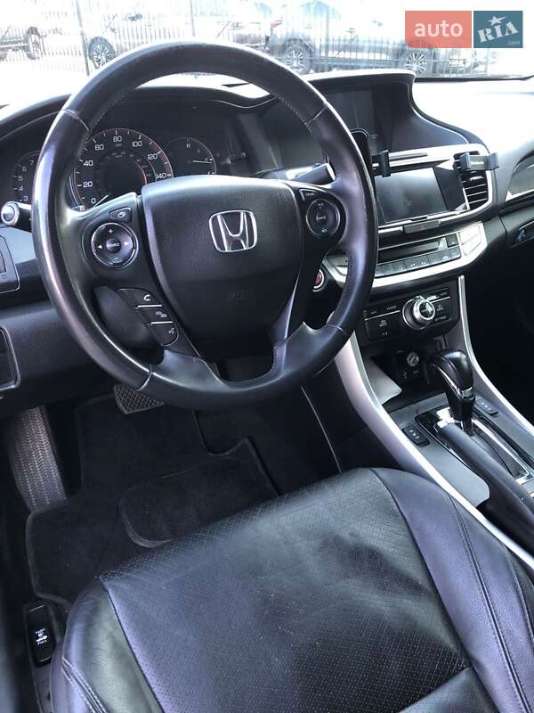 Купе Honda Accord 2014 в Киеве