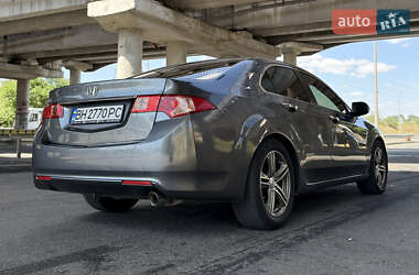 Седан Honda Accord 2012 в 