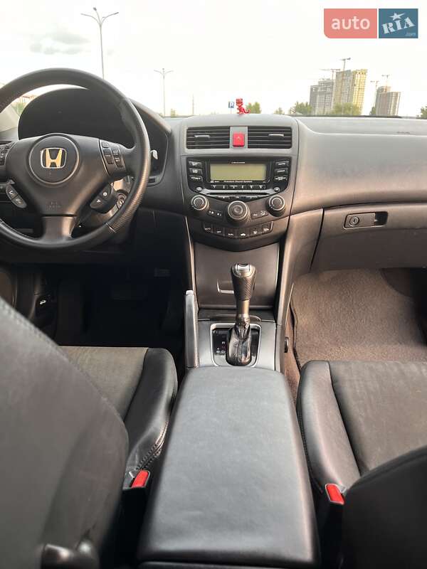 Седан Honda Accord 2006 в Киеве