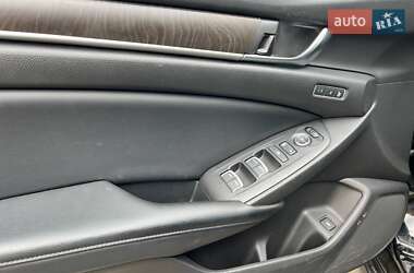 Седан Honda Accord 2018 в 