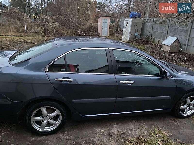 Седан Honda Accord 2004 в Киеве
