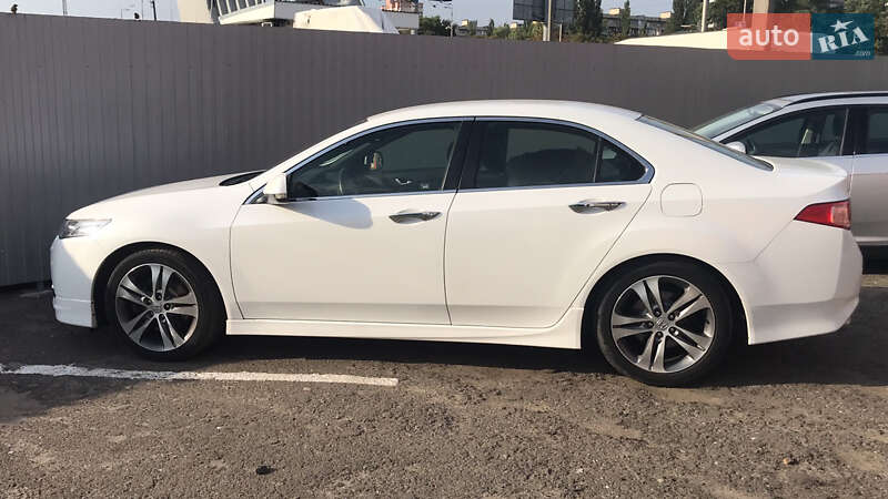 Седан Honda Accord 2012 в Києві