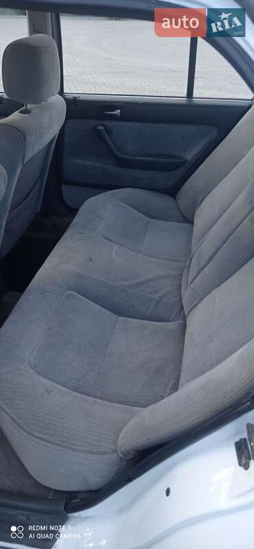 Седан Honda Accord 1993 в Черновцах