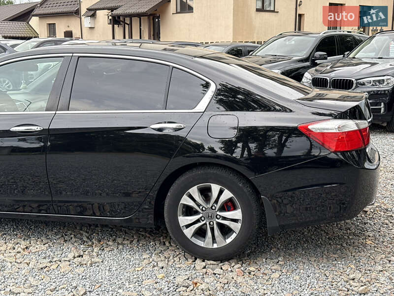 Седан Honda Accord 2015 в Стрые
