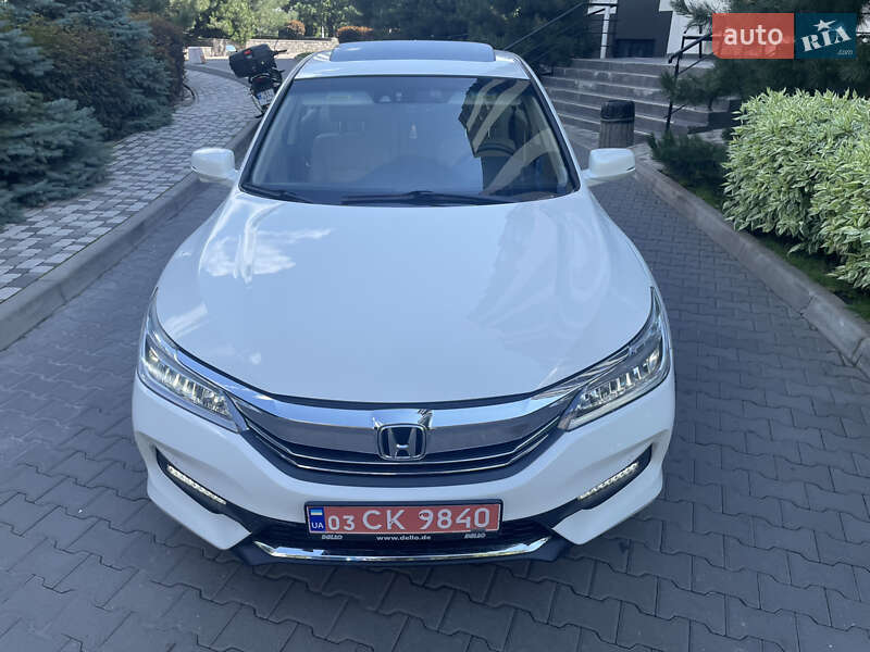 Седан Honda Accord 2016 в Киеве