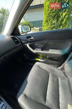 Седан Honda Accord 2004 в 