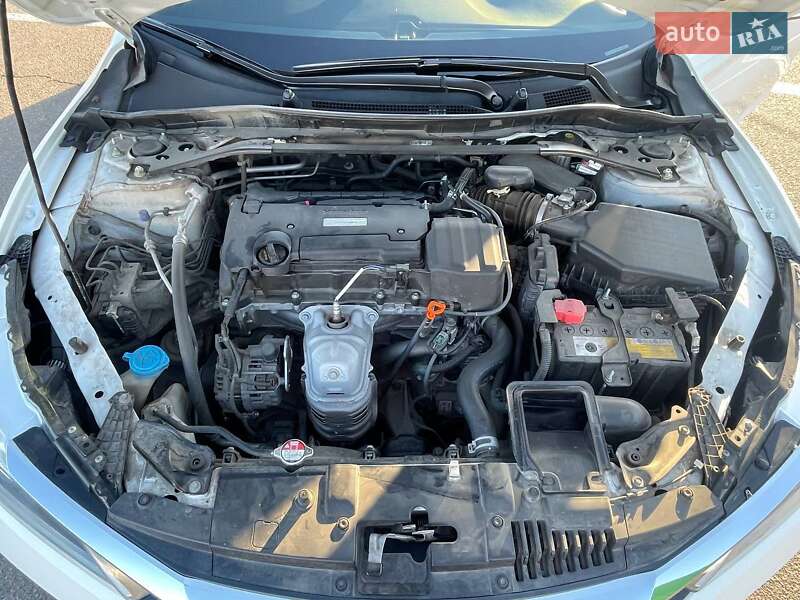 Седан Honda Accord 2017 в Фонтанці