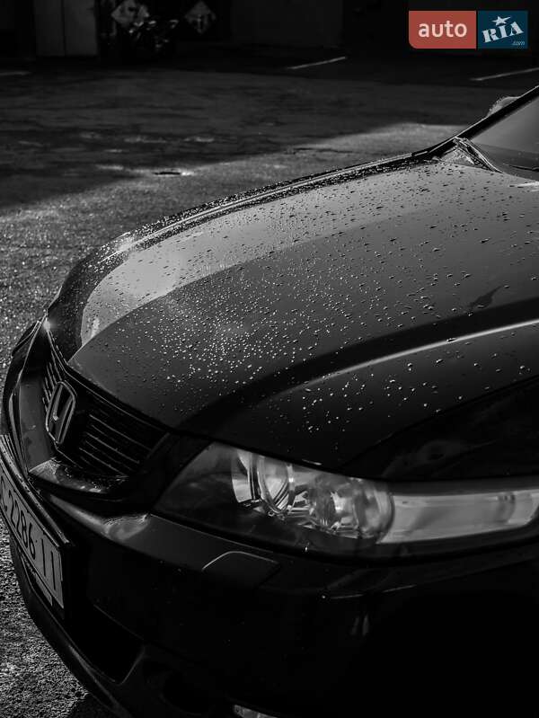 Седан Honda Accord 2006 в Коростене