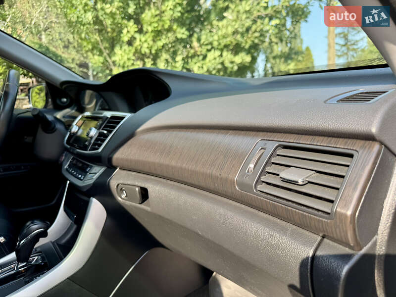 Седан Honda Accord 2015 в Харькове