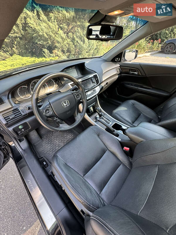 Седан Honda Accord 2015 в Харькове