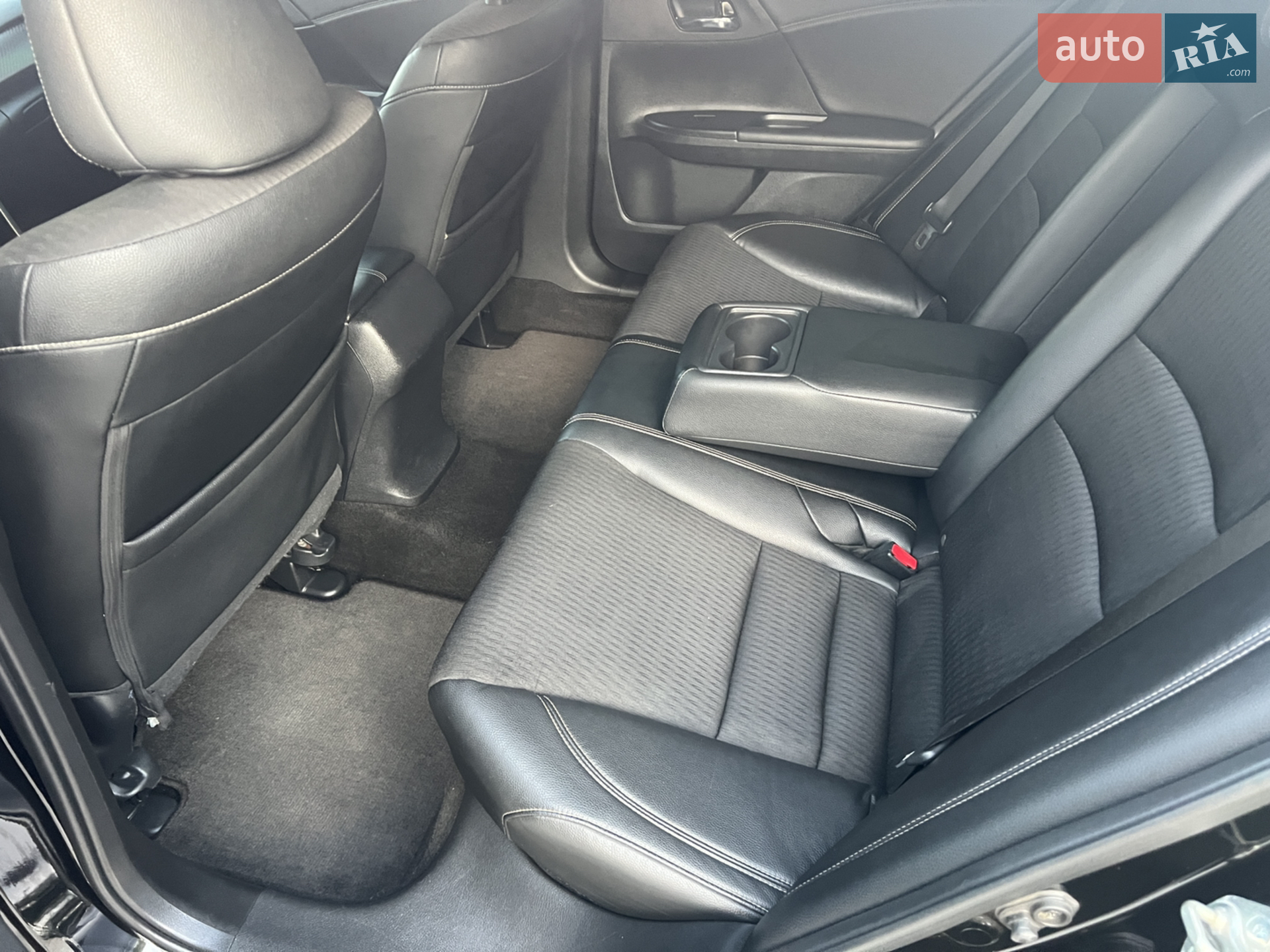 2017 Honda Accord - мініатюра 19
