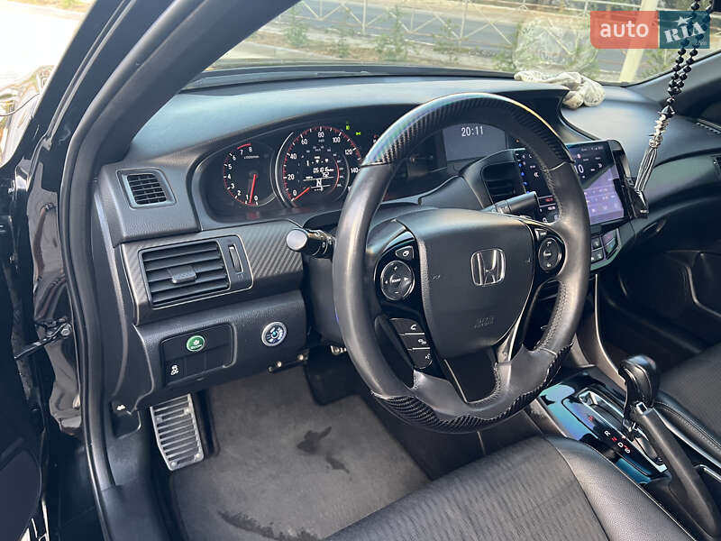 Седан Honda Accord 2017 в Николаеве