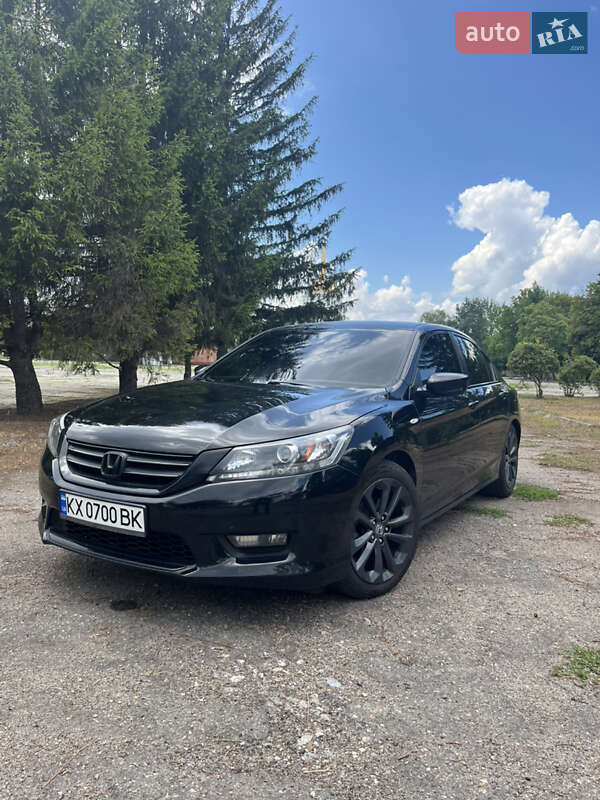 Седан Honda Accord 2014 в 