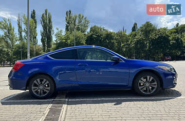 Купе Honda Accord 2011 в 