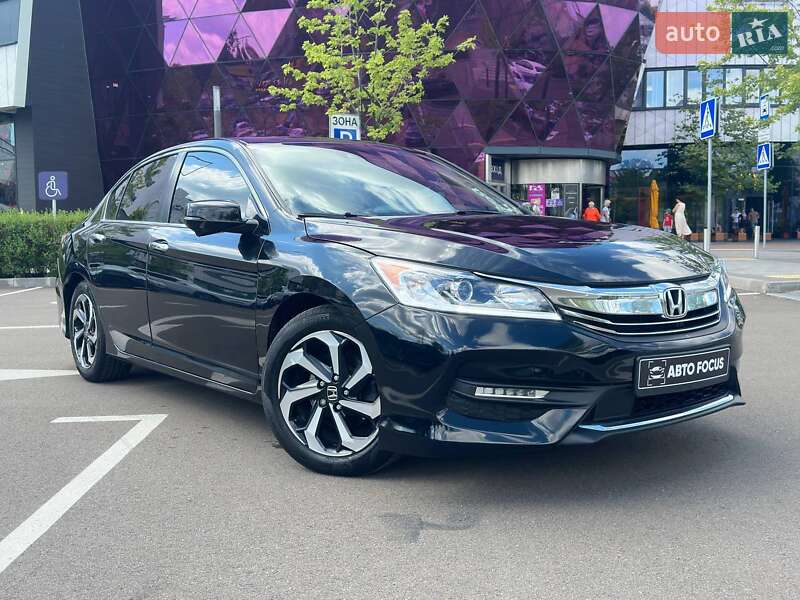 Седан Honda Accord 2017 в 