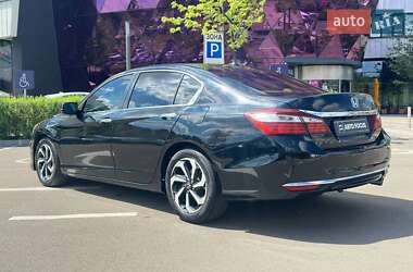 Седан Honda Accord 2017 в 