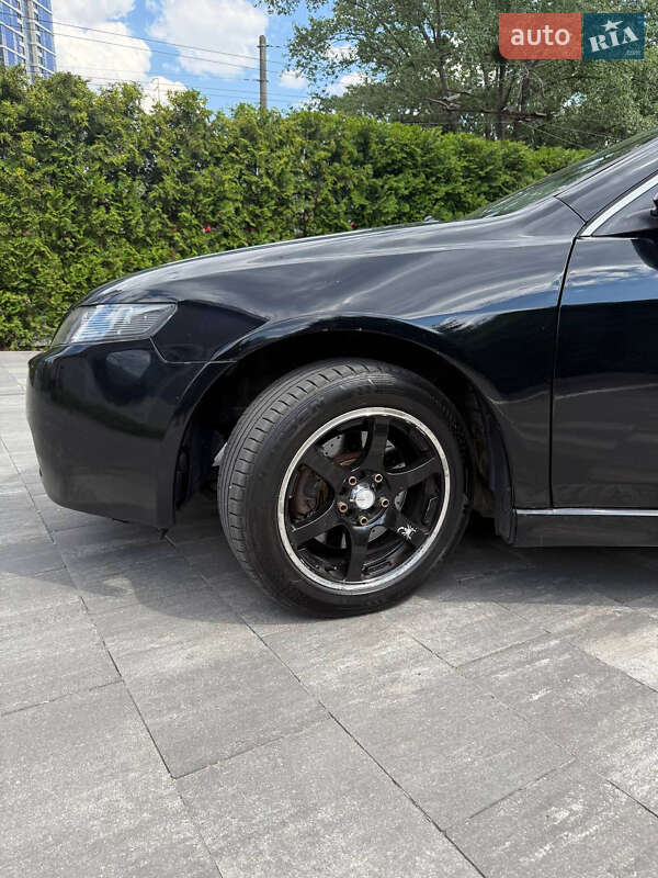 Седан Honda Accord 2003 в Киеве