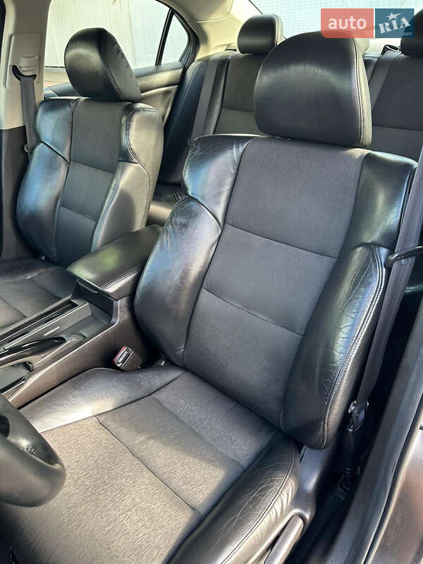 Седан Honda Accord 2008 в Киеве