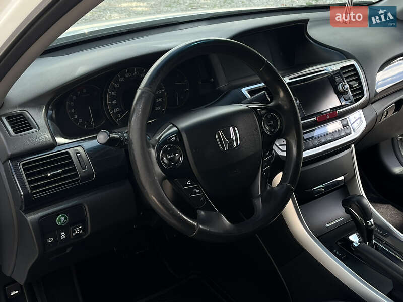 Седан Honda Accord 2013 в Харькове