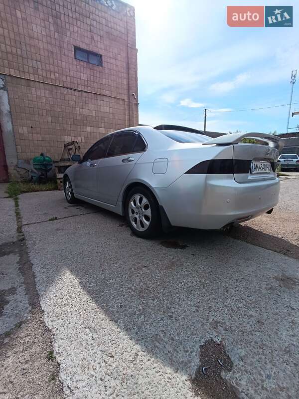 Седан Honda Accord 2004 в Коростышеве