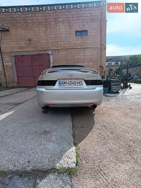 Седан Honda Accord 2004 в Коростышеве