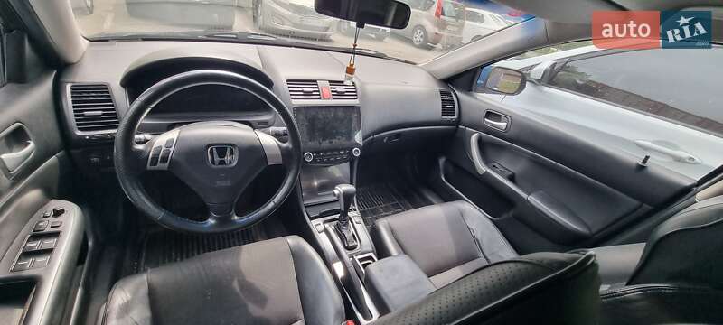 Седан Honda Accord 2003 в Киеве