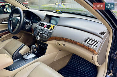 Седан Honda Accord 2009 в 