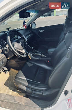Седан Honda Accord 2010 в 