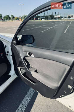 Седан Honda Accord 2010 в 