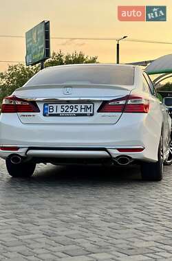 Седан Honda Accord 2015 в Полтаве