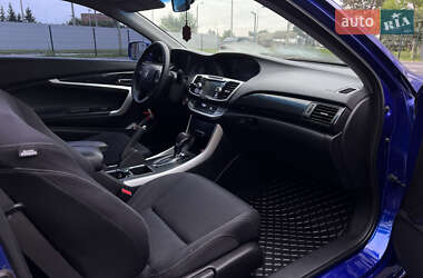 Купе Honda Accord 2012 в 