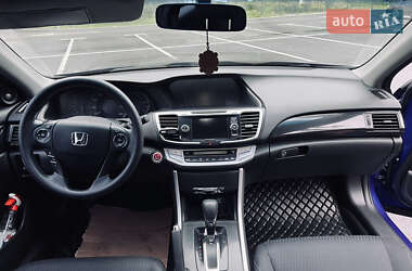 Купе Honda Accord 2012 в 