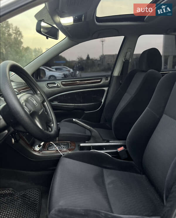 Седан Honda Accord 2000 в Запорожье