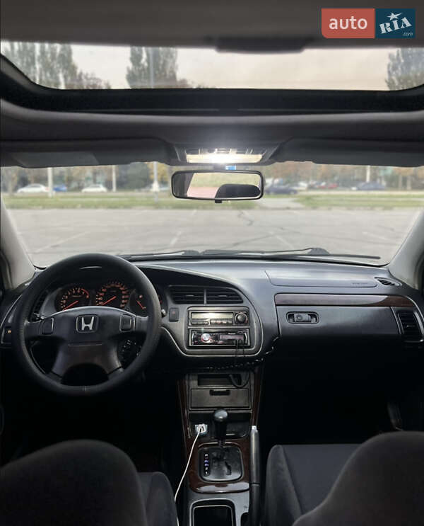 Седан Honda Accord 2000 в Запорожье